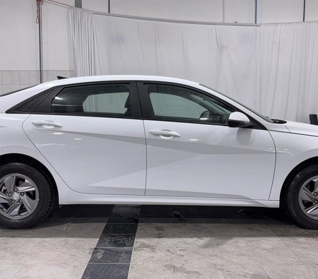 Blanco Hyundai Elantra Smart 2025