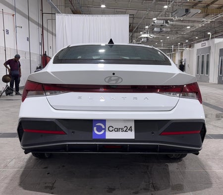 Blanco Hyundai Elantra Smart 2025
