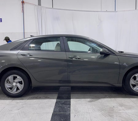 Grau Hyundai Elantra Smart 2024 Grau Hyundai Elantra Smart 2024
