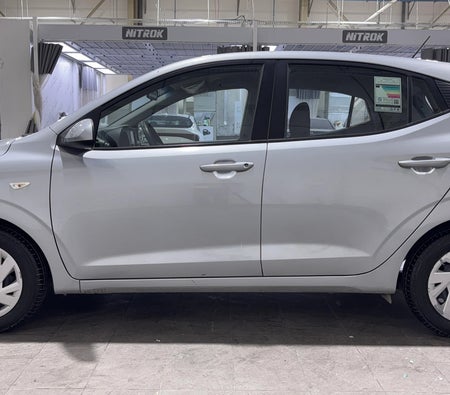 Silver Hyundai Grand i10 SMART PLUS 2025 Silver Hyundai Grand i10 SMART PLUS 2025