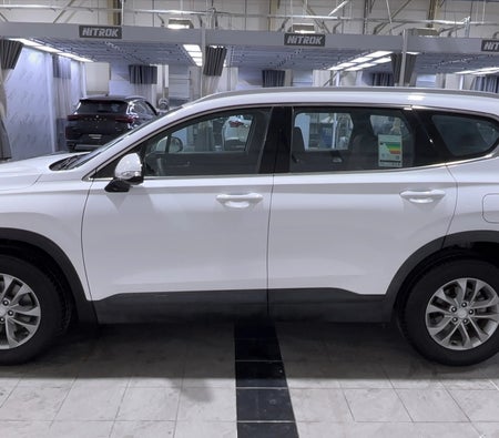 White Hyundai Santa Fe Smart 2023