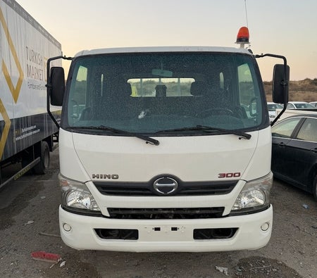 Hino 300 2018, photo 3 of 4