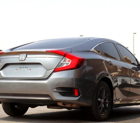 D'argento Honda Civic LX 2020