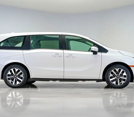 Белый Honda Odyssey EX-L 2025 год Белый Honda Odyssey EX-L 2025 год