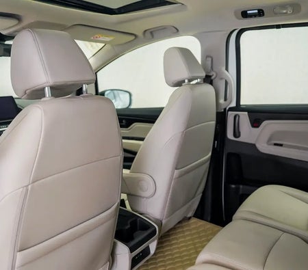 Белый Honda Odyssey EX-L 2025 год Белый Honda Odyssey EX-L 2025 год