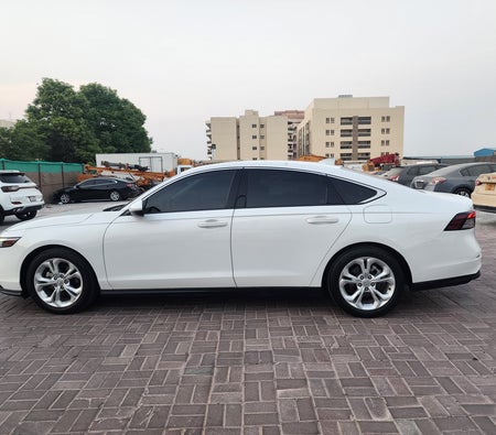 Weiß Honda Accord 2024