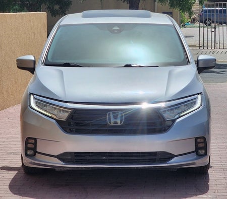 Silber Honda Odyssey SE 2022