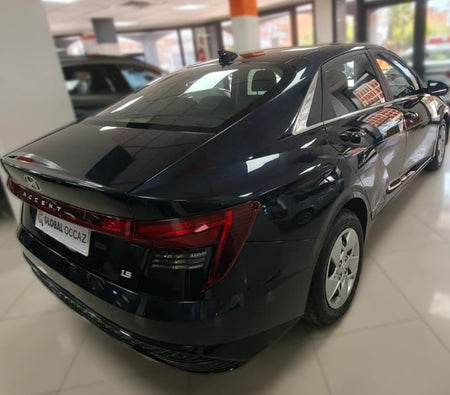 Black Hyundai Accent 1.5 MPI Attractive IVT 2024 Black Hyundai Accent 1.5 MPI Attractive IVT 2024