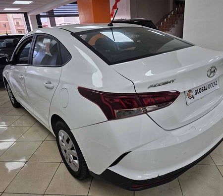 White Hyundai Accent 1.5 U2 VGT Attractive 2022 White Hyundai Accent 1.5 U2 VGT Attractive 2022