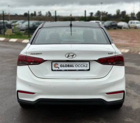 White Hyundai Accent 1.5 U2 VGT Inventive 2021 White Hyundai Accent 1.5 U2 VGT Inventive 2021