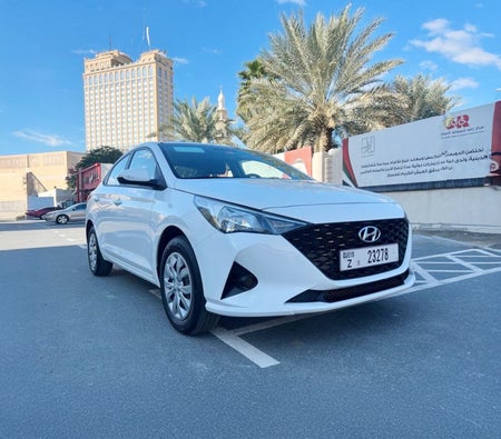 Alquilar Hyundai Acento 2023 en Dubai