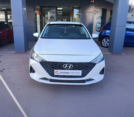 Weiß Hyundai Akzent 2023