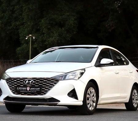 White Hyundai Accent GL 2022