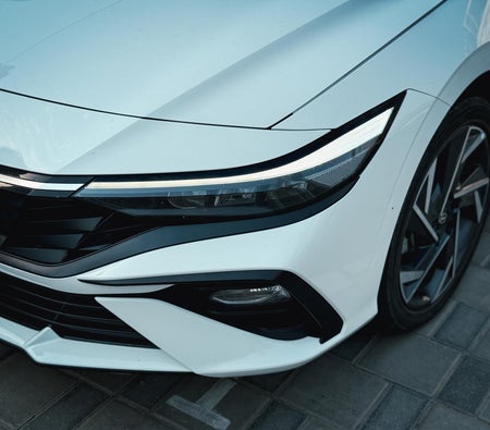 Hyundai Elantra 2024