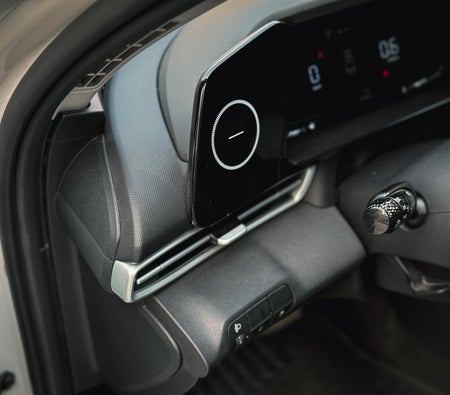 Hyundai Elantra 2024
