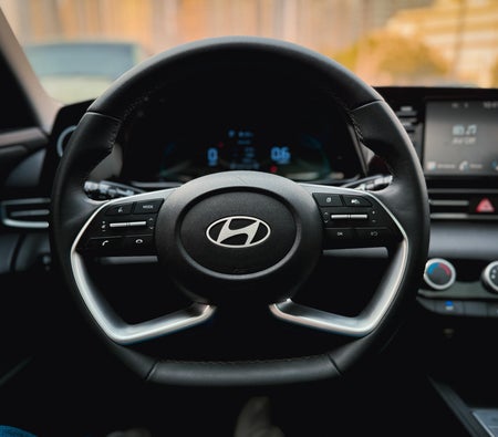 Hyundai Elantra 2024