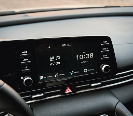 Hyundai Elantra 2024