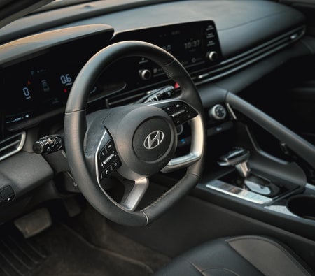 Hyundai Elantra 2024