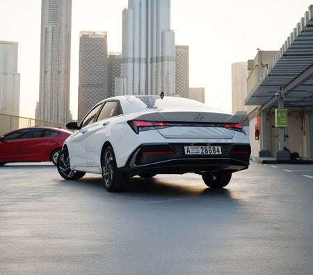 Hyundai Elantra 2025