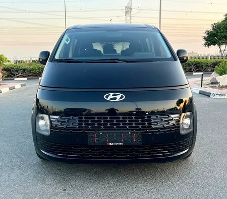 أسود هيونداي  Staria Comfort 2024
