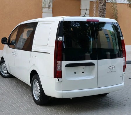 Hyundai Staria 2023, photo 3 of 4