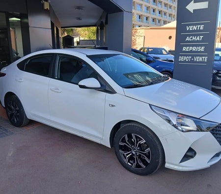 Weiß Hyundai Akzent 2023