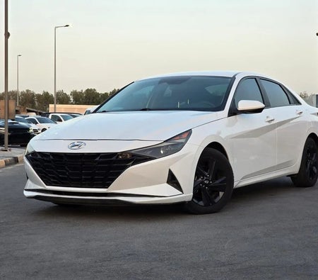 Hyundai Elantra  2022, photo 3 of 4