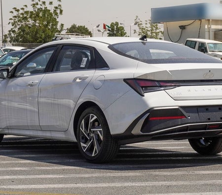 White Hyundai Elantra 2025