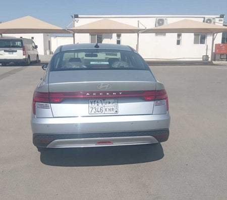 Gray Hyundai Elantra 2025