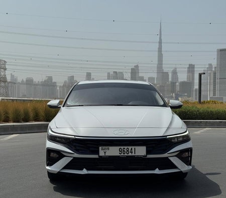 Hyundai Elantra 2025, photo 2 of 4