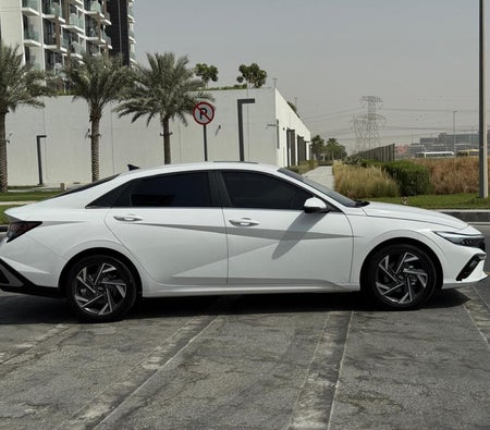 Hyundai Elantra 2025, photo 4 of 4