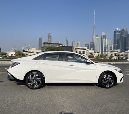 Hyundai Elantra 2025