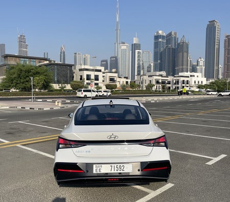 Hyundai Elantra 2025