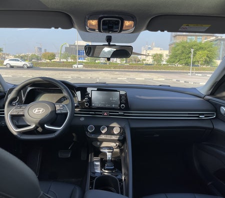 Hyundai Elantra 2025