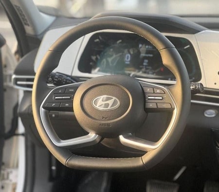 Hyundai Elantra 2025, photo 3 of 4
