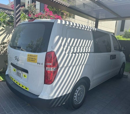 Weiß Hyundai H1 2018