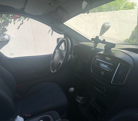 Weiß Hyundai H1 2018