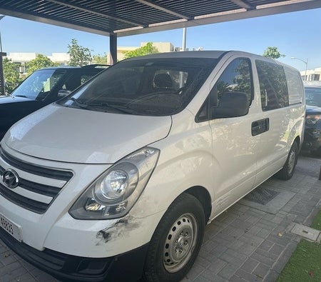 Weiß Hyundai H1 2018