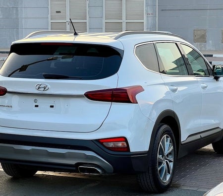 White Hyundai Santa Fe GDI Mid 2019