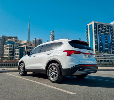 White Hyundai Santa Fe 2023 White Hyundai Santa Fe 2023