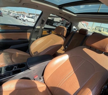 Black Hyundai Sonata 2015