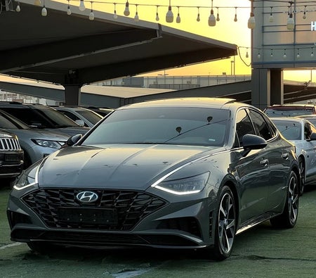 Hyundai Sonata Limited 2022, photo 2 of 4