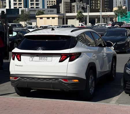 White Hyundai Tucson 2023 White Hyundai Tucson 2023