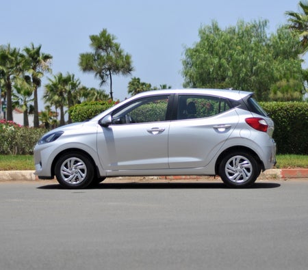 Silver Hyundai i10 2023 Silver Hyundai i10 2023