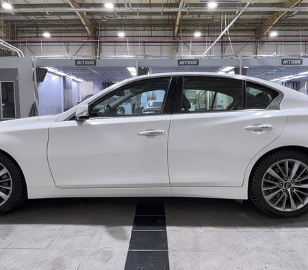 Blanco Infiniti Q50 LUXE 2024