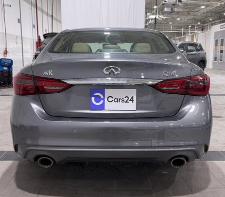 gris Infiniti Q50 LUXE 2024