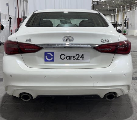 Blanc Infiniti Q50 LUXE 2024
