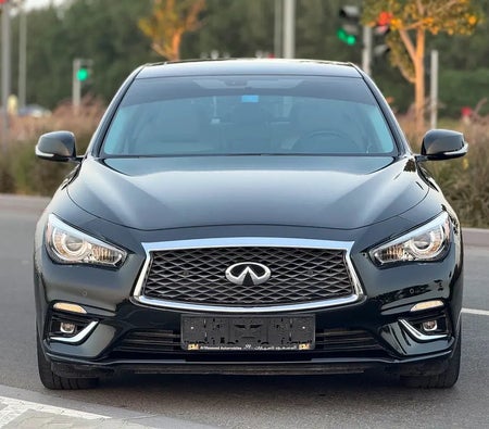 Siyah Infiniti Q50 Premium 2023