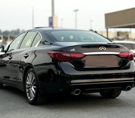 Siyah Infiniti Q50 Turbo 2022