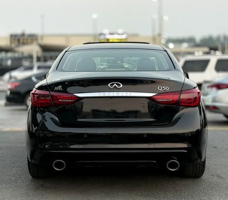 Siyah Infiniti Q50 Turbo 2022